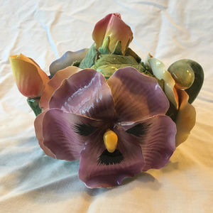 Small 💐 Multi-colored Decorative Pansy Teapot